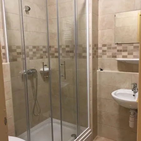 호스텔 Soproni Szakkepzesi Centrum Kollegiuma *
